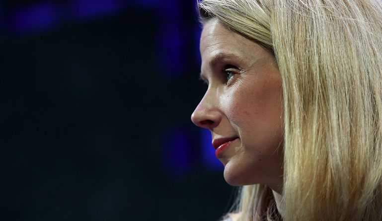 Lawsuit Against Yahoo: Review System Leads to Discrimination Against Men