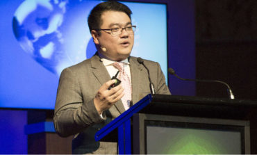 Tencent's Lau Woos Marketers With Numbers and 'Technology With Warmth'